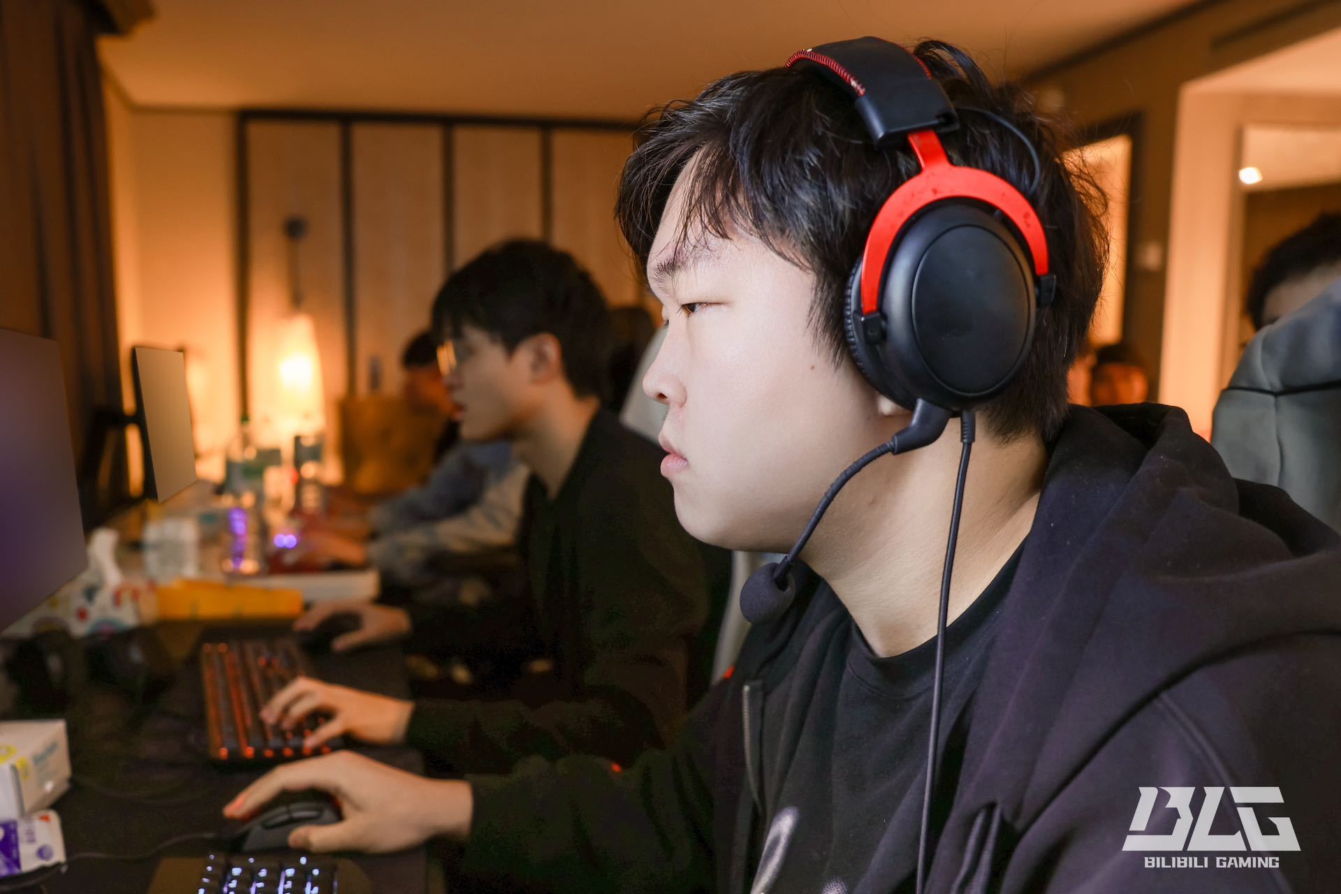 电竞椅行业未来助力玩家享受极致体验CQ9传奇电子傲风以技术创新引领(图3)