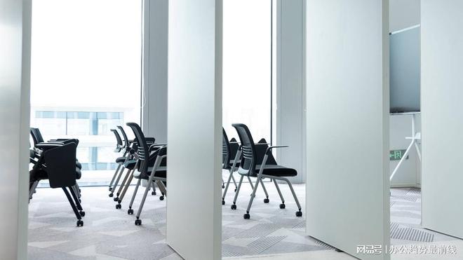 学椅设计引领舒适生活新潮流CQ9电子网站精一人体工(图2)