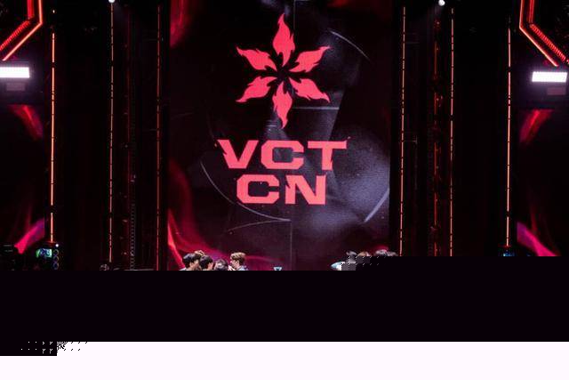 赛M6 Pro电竞椅助力选手征战新赛季！CQ9电子游戏平台傲风携手无畏契约冠军(图2)