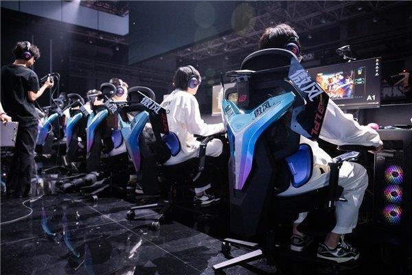 联盟职业赛指定用椅 傲风G7凭啥这么火CQ9电子中国网站明星直播同款 英雄(图5)